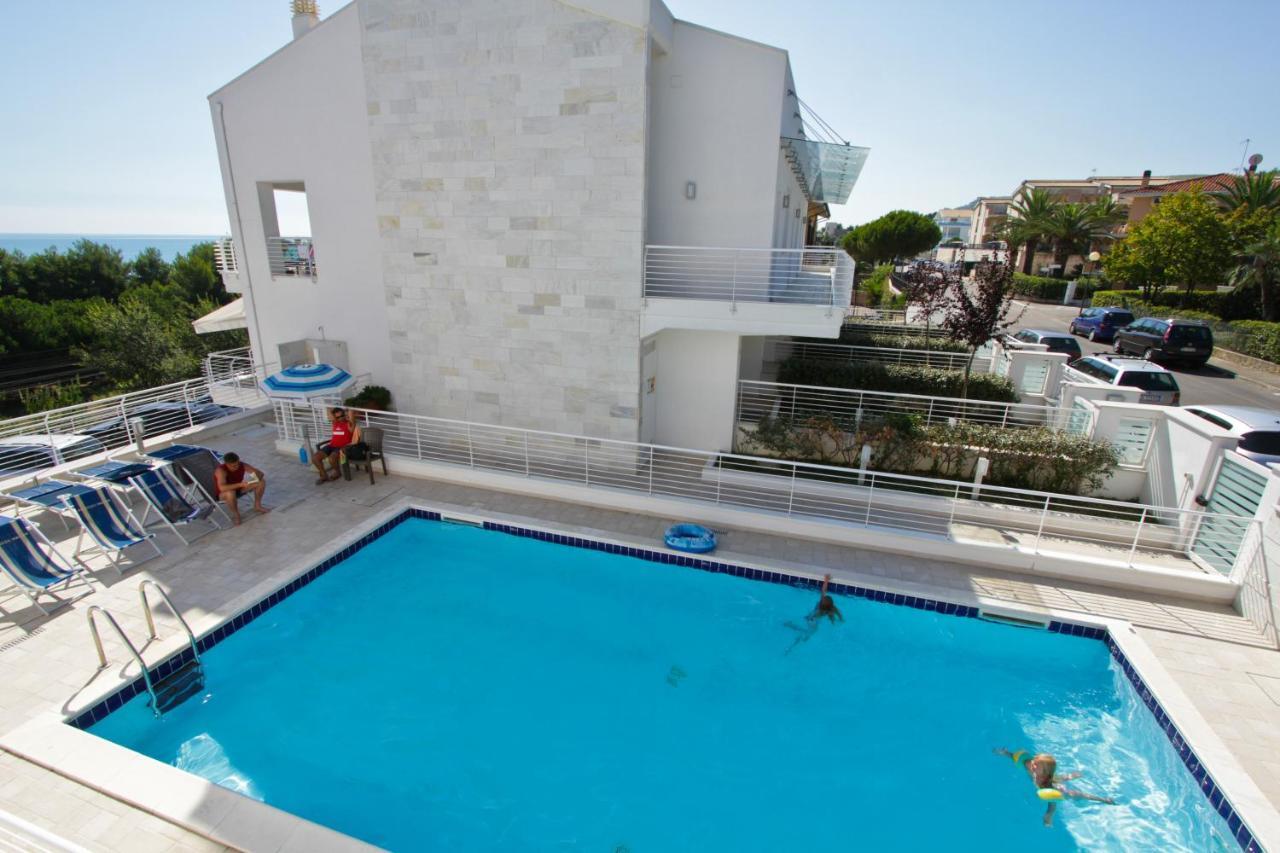 Cerrano Park Resort Pineto Δωμάτιο φωτογραφία